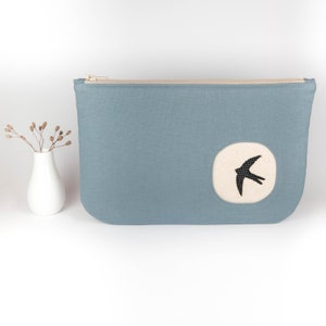 kleines Täschchen • SCHWALBE • Kosmetiktasche • Negativapplikation • Stoff • Punkte • hellblau • schwarz • türkis