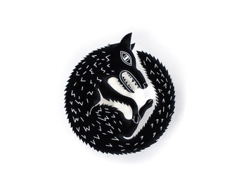 Wolf Pin / Wolf Brooch Pin  / Gift for Animal Lovers
