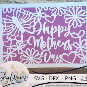 Cartes de fête des mères svg, dfx et png coupés - carte de papillons et fleurs coeurs fête des mères compatible Cricut