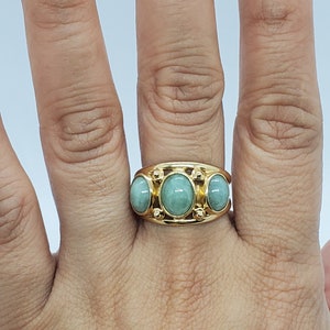 Vintage 14k solid gold green jadeite ring / gift for her / vintage ring/ vintage jewelry