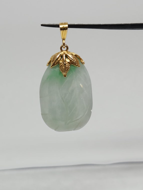 14k Gold Jadeite Jade Carved Gourd Pendant