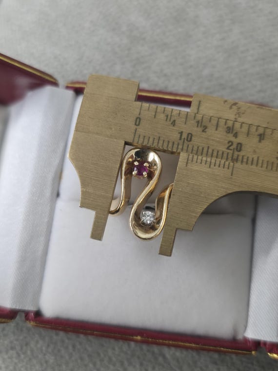14k Solid Gold Ruby and Diamond Ring: Vintage Fin… - image 8
