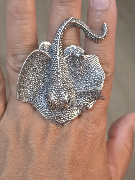 Solid Sterling Silver Stingray Ring: Adjustable O… - image 9