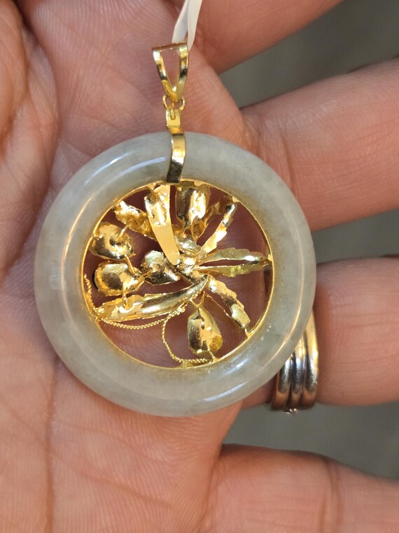 14k Gold Multicolor Jade Pendant - Vintage Round … - image 5