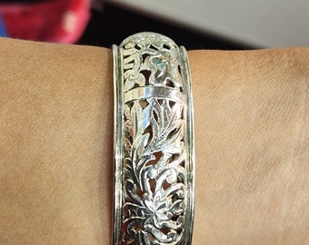Ming's Hawaii RARE  solid sterling silver carved four seasons  flower hinged bangle bracelet / gift for her