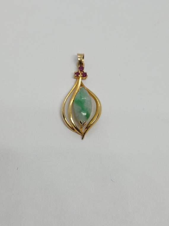 14k Gold Jadeite Jade Pendant with Ruby Accent - … - image 7