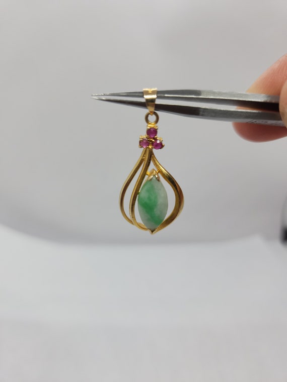 14k Gold Jadeite Jade Pendant with Ruby Accent - … - image 2