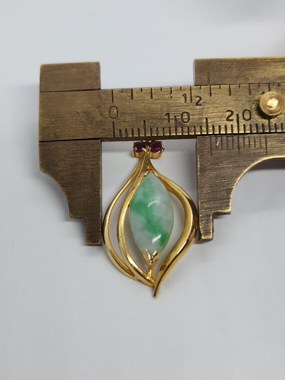 14k Gold Jadeite Jade Pendant with Ruby Accent - … - image 3
