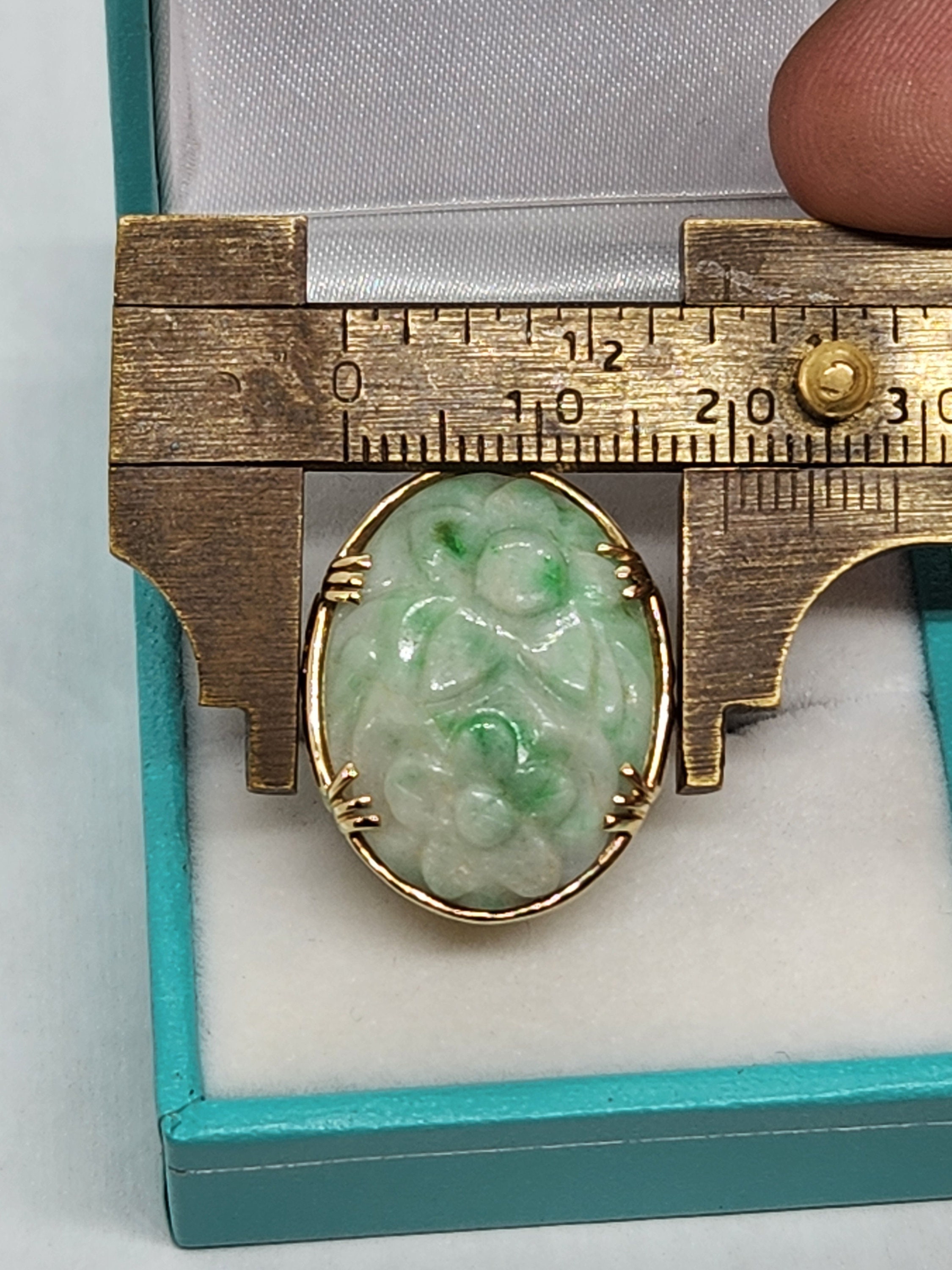 Ming's 14k Gold Jade Ring: Carved Flower Oval Ring, Size 6 - Etsy