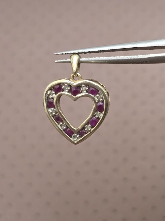 10k Solid Gold Ruby & Diamond Heart Pendant - Vin… - image 1