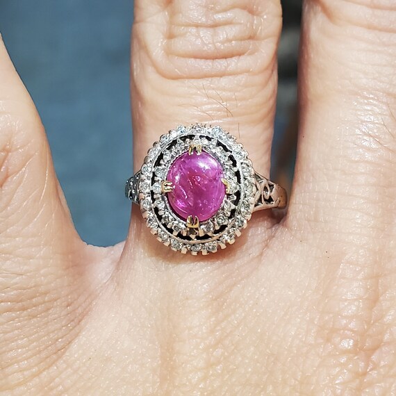 Vintage 14k Gold Star Ruby Cabochon & Diamond Ring - image 2