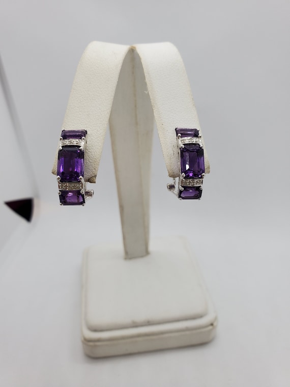 18k white gold purple amethyst and diamond earring