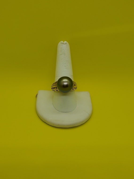 Vintage 18k solid gold tahitian pearl ring