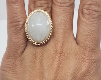 Ming's Hawaii 14k solid gold carved jade ring/ vintage ring / gift for her