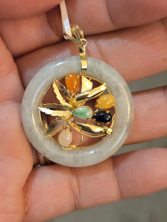 14k Gold Multicolor Jade Pendant - Vintage Round … - image 4