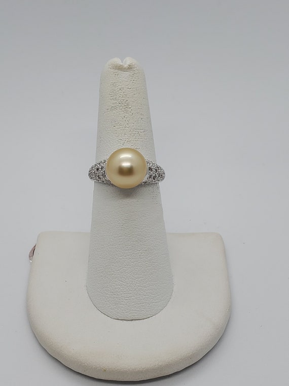 18k solid gold with  golden pearl and diamond ring - image 3