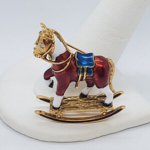 18k gold red enamel horse pin/ vintage jewelry/ brooch/ gift for her/ loves horses/ brooches