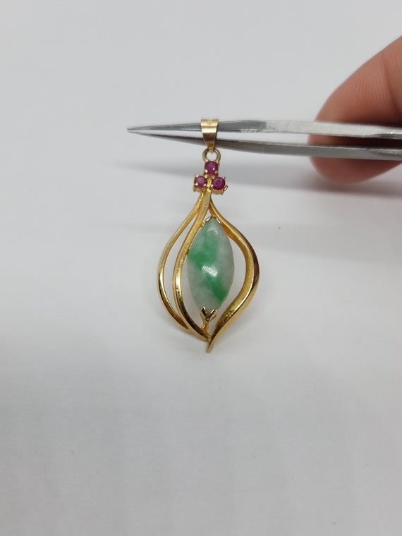 14k Gold Jadeite Jade Pendant with Ruby Accent - … - image 10