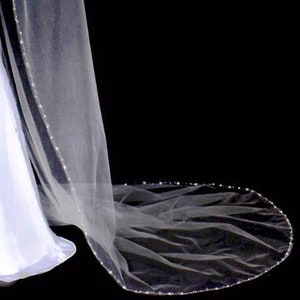Beaded Wedding Veil, Crystal and Rhinestone Vine Wedding Veil in  Fingertip, Waltz, Floor, Chapel, Cathedral Length - Free Swatches