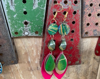 GREEN ENVY. Unique upcycled vintage leather  earrings. Handpainted leather combined with vintage green beads + offcuts. New findings