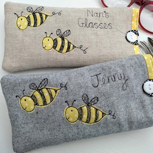 Personalised Bee Glasses Case - Spectacles or Sunglasses Pouch on Linen or Grey Wool - Customisable Gift for Mum Granny Nan Auntie Gardener