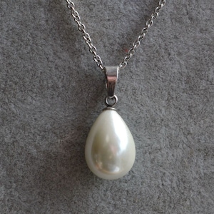 drop pearl necklace.pearl pendant necklace,wedding necklace,pendant pearl,white pearl necklace,ivory pearl necklace,bridesmaid necklace