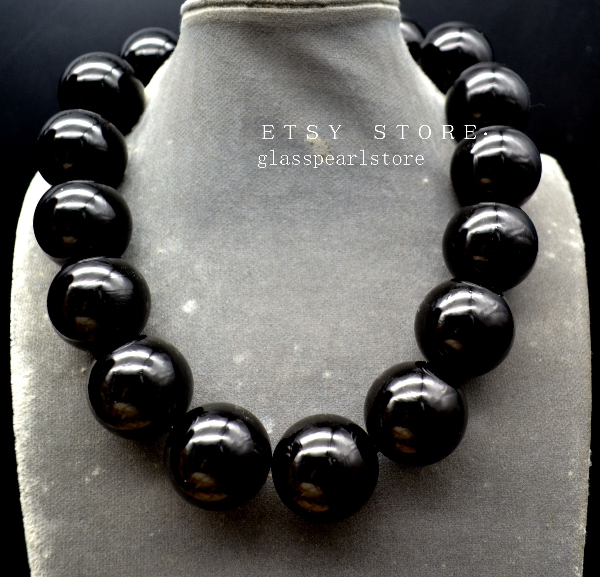 Big black on sale pearl necklace