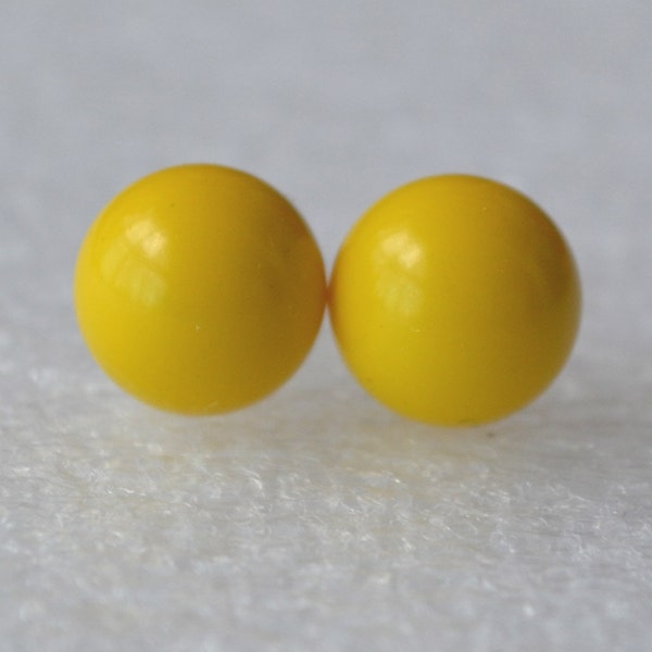 yellow earrings, yellow beaded earrings, yellow glass pearl stud earrings,bridesmaid earrings,statement earrings, yellow color earrings