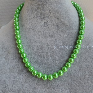 Single Strand 8mm bright green  Glass Pearl Necklace, Statement Necklace,Bridesmaid Necklace, use for bridesmaid accessory in your wedding