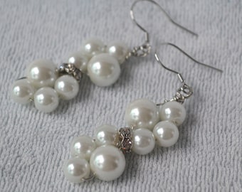 ivory pearl earrings,ivory pearl earrings, bridesmaid dangling pearl earrings,Flower pearl earrings,glass pearl and rhinestone Earrings