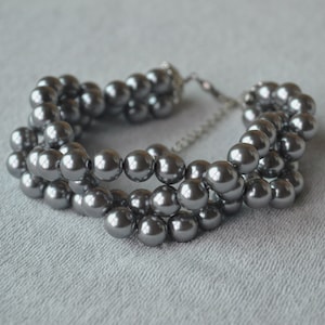 gray pearl Bracelet, Glass Pearl Bracelet,Triple strand gray Pearl Bracelet,Wedding Bracelet,Bridesmaid Bracelet,Maid of honor jewelry