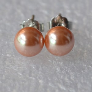 peach pearl earrings, 6mm Glass Pearl earrings, peach earrings,round pearl stud earrings,bridesmaid earrings, wedding peach bead earrings