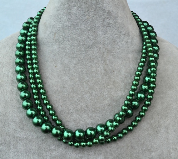 dark green pearl necklace