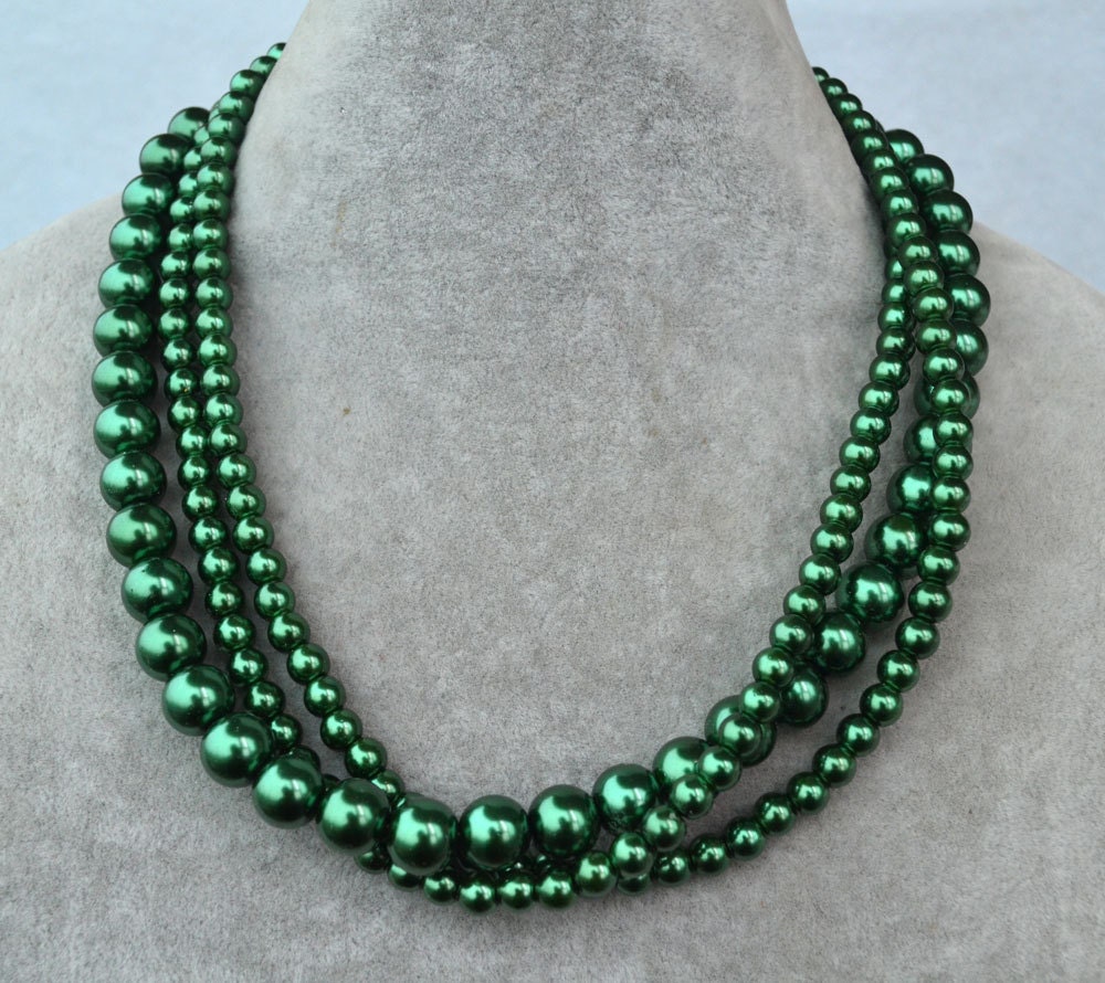 Dark green pearl necklace deals