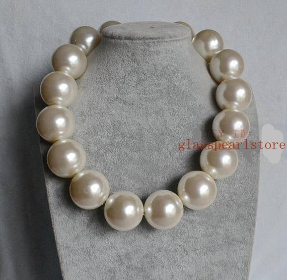 Big Pearl Necklace, 20 Mm White Pearl Necklace, Faux Pearl Necklace, High  Quantity Plastics Pearls,statement Necklace,large Pearl Necklace - Etsy