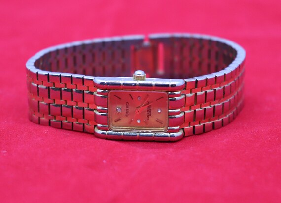 SEIKO VINTAGE LADIES 14K Yellow Gold Face Watch Wi