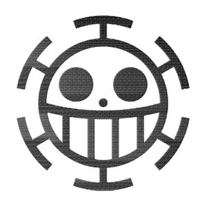 Pode incluir: Gráfico a preto e branco de um emblema circular com um rosto sorridente e elementos estilizados. O design apresenta dois olhos grandes, um pequeno ponto para o nariz e um sorriso largo e dentuço. O emblema é rodeado por quatro formas curvas.