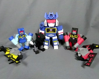lil' Soundwake with cassette minions cardmodel figure set - lil mechassettes - chibi tape deck robot papertoys