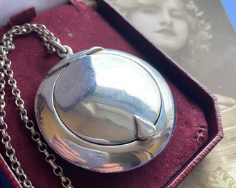 Antique Powder Compact Pendant & GOOD Chain. Sterling Silver, English Hallmarks CHESTER 1913 Silver Gilt, Gifts for Her