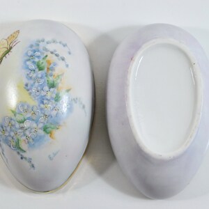 Price reduced Large 13.75 Tall Chinese Porcelain Egg English Hunting Scene Foxhounds Chinoiserie Decoration