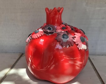 Rood tafeldecor: aanpasbare bedel granaatappel in overvloed