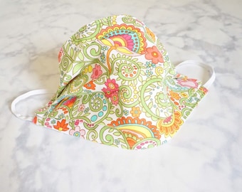 Stoffen gezichtsmasker met elastisch-groene print
