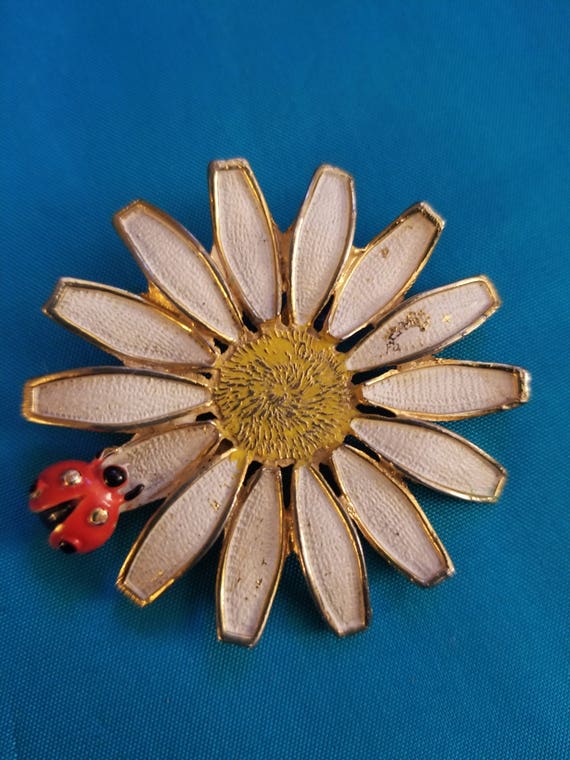 Weiss signed Enamel Flower with Ladybug brooch - Gem
