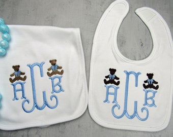 Personalized Bib / Personalized baby bib and burp cloth/ Bear Bib, Personalized baby shower gift, Monogrammed bib and burp cloth