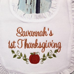 Thanksgiving Baby Bib and Burp Cloth, First Thanksgiving bib, Holiday Bib, Personalized Baby Shower Gift, Personalized Baby Gift Bild 2