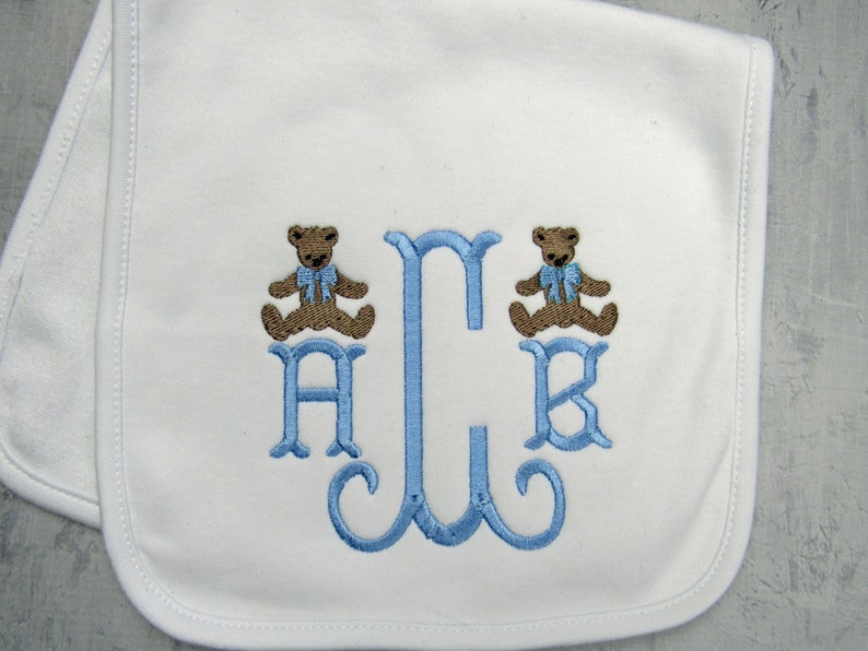 Personalized Bib / Personalized baby bib and burp cloth/ Bear Bib, Personalized baby shower gift, Monogrammed bib and burp cloth image 2