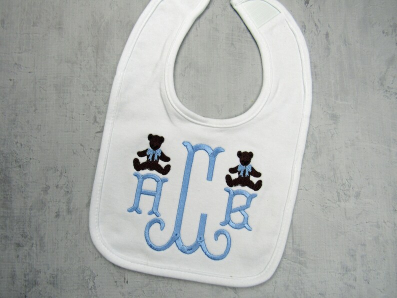 Personalized Bib / Personalized baby bib and burp cloth/ Bear Bib, Personalized baby shower gift, Monogrammed bib and burp cloth image 3