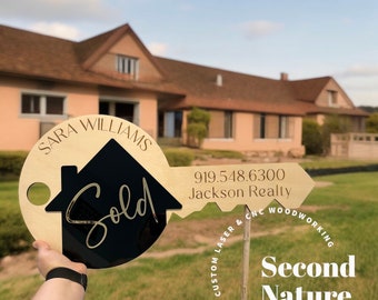 Personalized Wood Realtor Sign / Wooden Real Estate Agent Sign / Realtor Gift / Real Estate Office Sign / Sold By Sign Home Key Sign Closed
