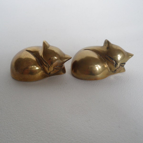 Cats,cat,cat figure,brass cat,brass figure, vintage cat,sleeping cats, two cats,collectible,Vintage