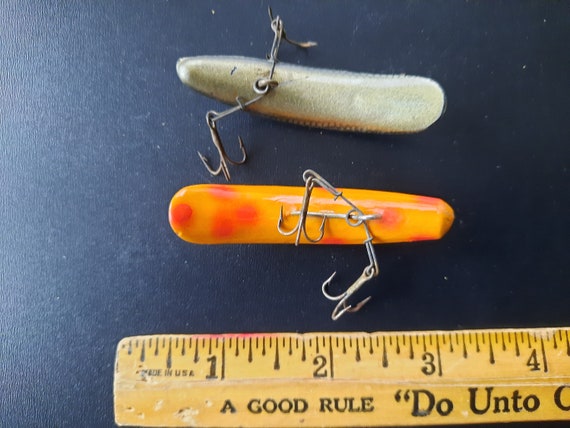 Vintage 1970s Lot of 2 Flatfish Medium Size Lures: Helin F6 Yellow/red  Spots, Natural Scale 2 3/8 Lightly Used 